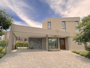 Casa en Fincas de Hudson