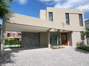 Casa en Fincas de Hudson