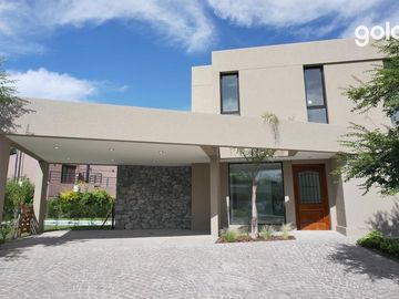 Casa en Fincas de Hudson