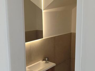 Hermosa casa en venta en barrio Santo Tomás, Pilar