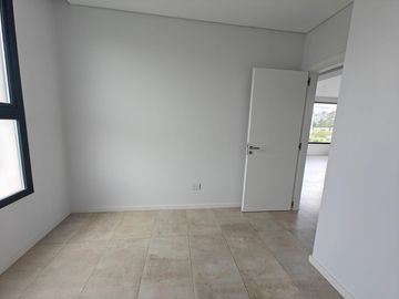 Casa con pileta en Pilar Golf