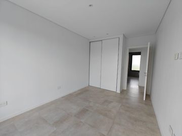 Casa con pileta en Pilar Golf
