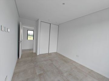 Casa con pileta en Pilar Golf