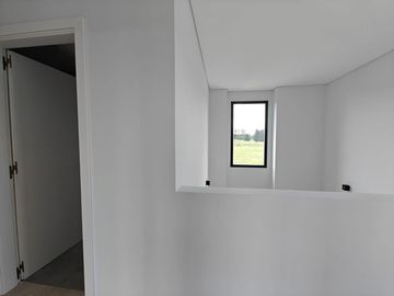 Casa con pileta en Pilar Golf