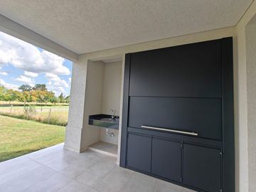 Casa con pileta en Pilar Golf