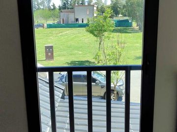 Espectacular casa en venta en barrio Santo Tomás, Pilar