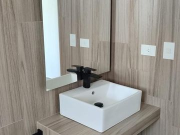 Espectacular casa en venta en barrio Santo Tomás, Pilar
