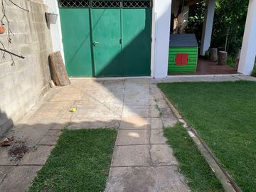 Exceleten Propiedad en Adrogue con Patio