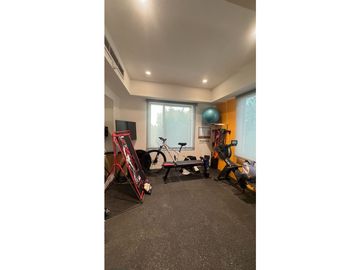 SE VENDE CASA DE LUJO EN EL SECTOR DE LAGOS DEL CAUJARAL