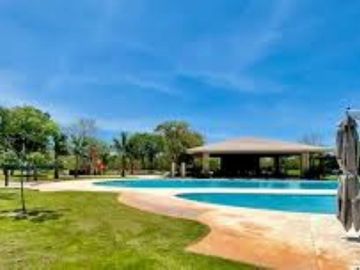 Casa en Venta en la privada Oasis, Yucatán Country Club