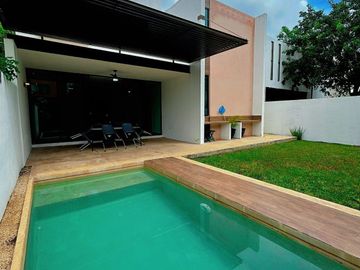 Casa en venta en privada residencial en Mérida Yucatán.