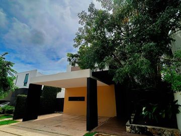 Casa en venta en privada residencial en Mérida Yucatán.