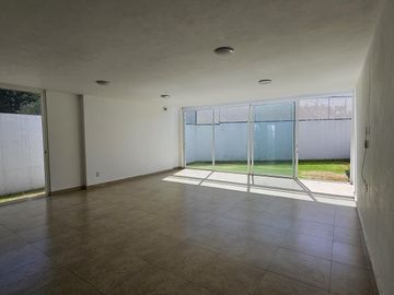VENTA DE CASA EN RESIDENCIAL LA VICTORIA ZINACANTEPEC