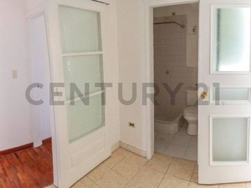En venta departamento con vista panorámica. El Batán