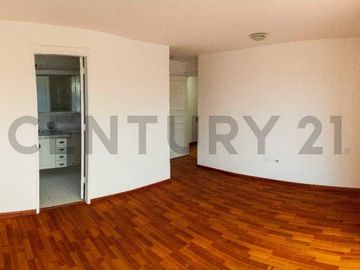 En venta departamento con vista panorámica. El Batán