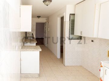 En venta departamento con vista panorámica. El Batán