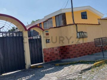 En Venta Casa en La Armenia Valle de los Chillos de 117m2 y Patio Amplio de 60m2
