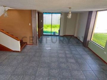 En Venta Casa en La Armenia Valle de los Chillos de 117m2 y Patio Amplio de 60m2