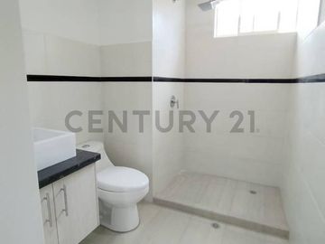 EN VENTA HERMOSO DEPARTAMENTO CON BALCON Y TERRAZA EN CUMBAYA