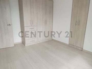 EN VENTA HERMOSO DEPARTAMENTO CON BALCON Y TERRAZA EN CUMBAYA