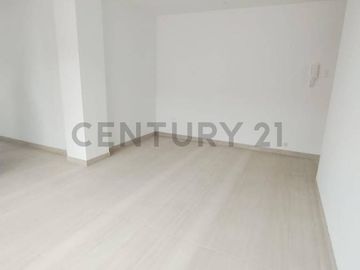 EN VENTA HERMOSO DEPARTAMENTO CON BALCON Y TERRAZA EN CUMBAYA