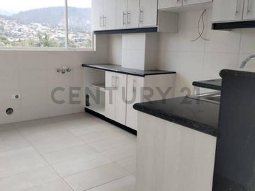 EN VENTA HERMOSO DEPARTAMENTO CON BALCON  EN CUMBAYA
