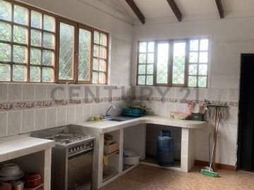 Vendo quinta Guayllabamba urb privada