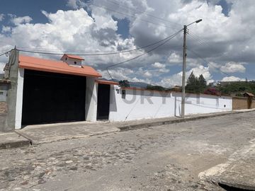 Vendo quinta Guayllabamba urb privada