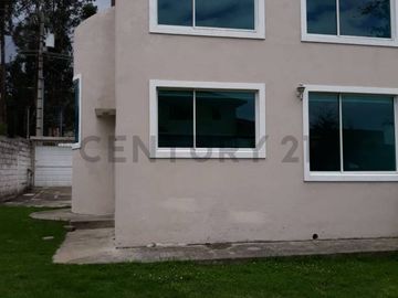 Casa en venta Urbanizacion los Chillos