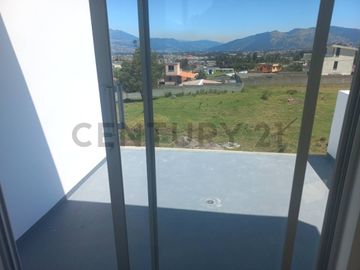 Casa Nueva en Venta en Inchalillo – Valle de los Chillos