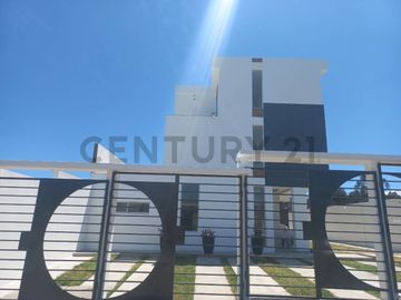 Casa Nueva en Venta en Inchalillo – Valle de los Chillos