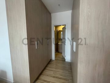 En Venta Suite Amoblada para inversión Quito 6 de Diciembre-Gaspar de Villaroel