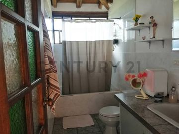Venta casa Tumbaco, sector Collaqui