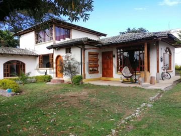Venta casa Tumbaco, sector Collaqui