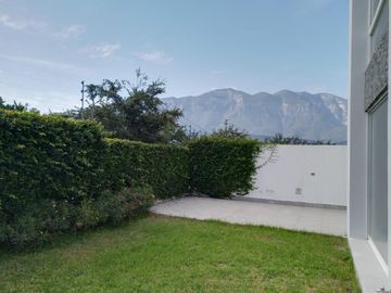 Casa en Venta en Laderas Abedul