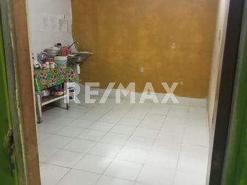 CASA EN VENTA EN LOMAS DE CASA BLANCA - (3)