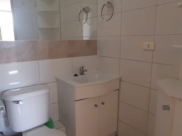 VENTA  AMPLIO DEPARTAMENTO 3 DORMITORIOS 1 BAÑO