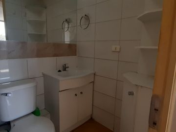 VENTA  AMPLIO DEPARTAMENTO 3 DORMITORIOS 1 BAÑO