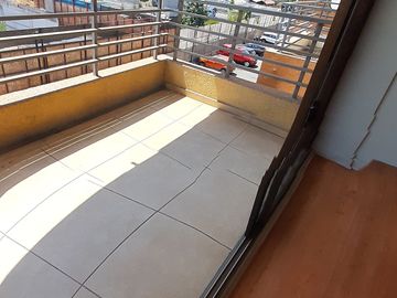 VENTA  AMPLIO DEPARTAMENTO 3 DORMITORIOS 1 BAÑO
