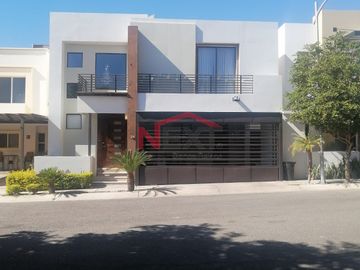 CASA EN VENTA EN FIRENZE RESIDENCIAL