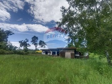 SE VENDE PARCELA CERCA DEL AEROPUERTO