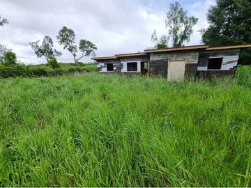 SE VENDE PARCELA CERCA DEL AEROPUERTO