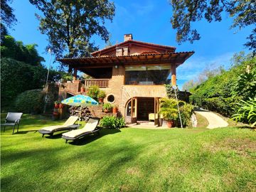 Casa en venta en Club de Golf Avándaro Valle de Bravo