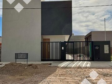 En venta, duplex de 2 dormitorios a Estrenar, Altos de Alberdi III, Plottier