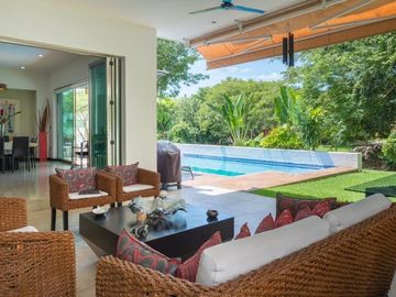 Hermosa Casa con Alberca en Residencial las Parotas, Colima