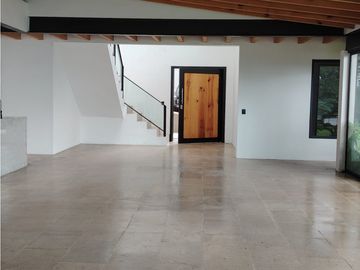 Casa en venta dentro de residencial en Avándaro Valle de Bravo