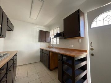 Casa con Recámara en planta baja. Colonia Villahermosa Juárez Chih.