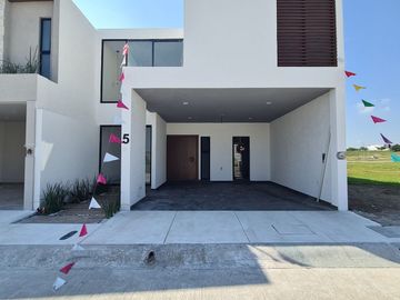 Casa en VENTA en Punto lomas