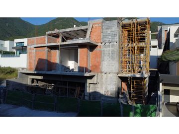 Casa en Venta en La Herradura Residencial en Monterrey