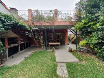 CASA PH FRENTE 3 AMB CON GARAGE Y FONDO MARTIN CORONADO